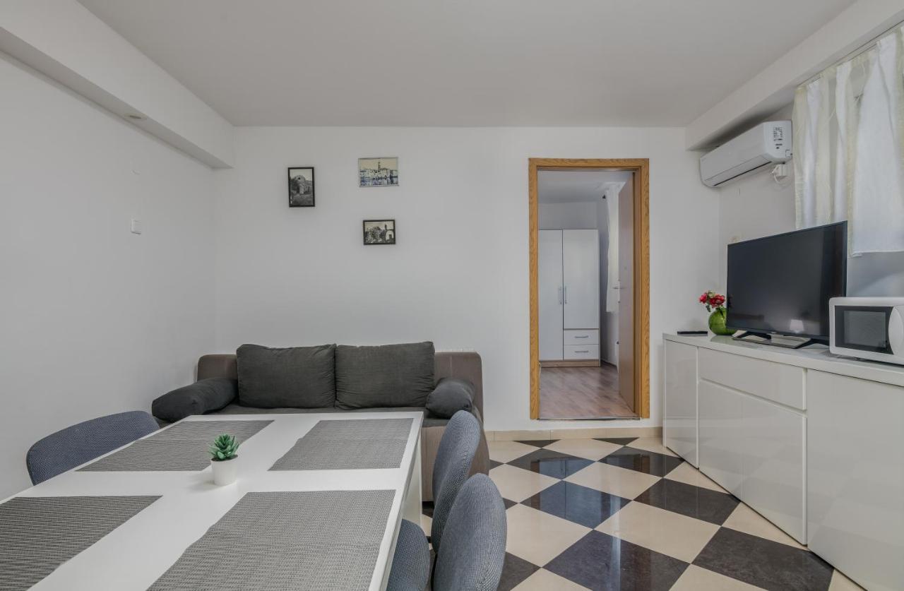 Apartments D Krk Town Bagian luar foto