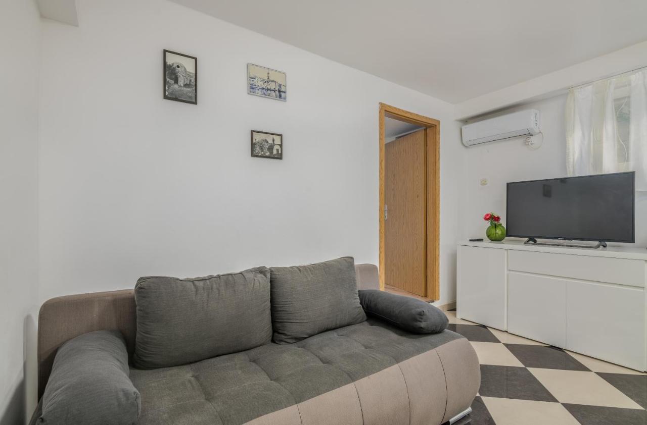 Apartments D Krk Town Bagian luar foto